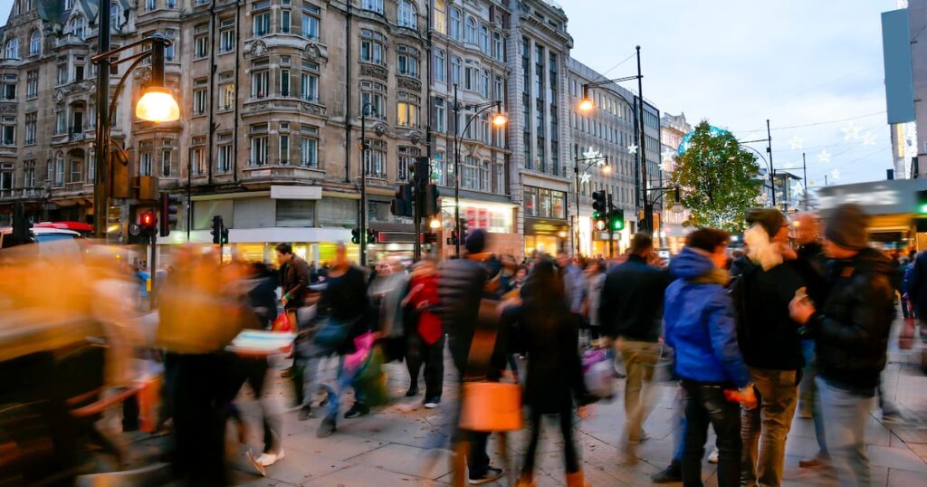 UK Retail Sales Tumble by Most in Over 40 Years UK Retail Sales Tumble by Most in Over 40 Years