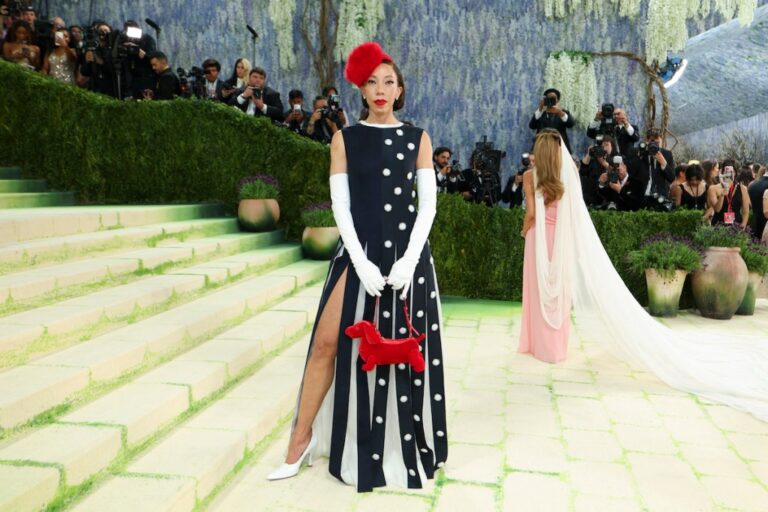 Amy Sherald Dresses As Her Own Award-Winning Painting for Met Gala