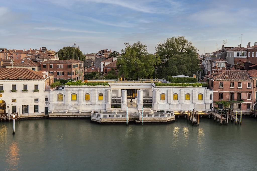 CHANEL and Guggenheim Launch Curatorial Fellowship in New York and Venice CHANEL and Guggenheim Launch Curatorial Fellowship in New York and Venice