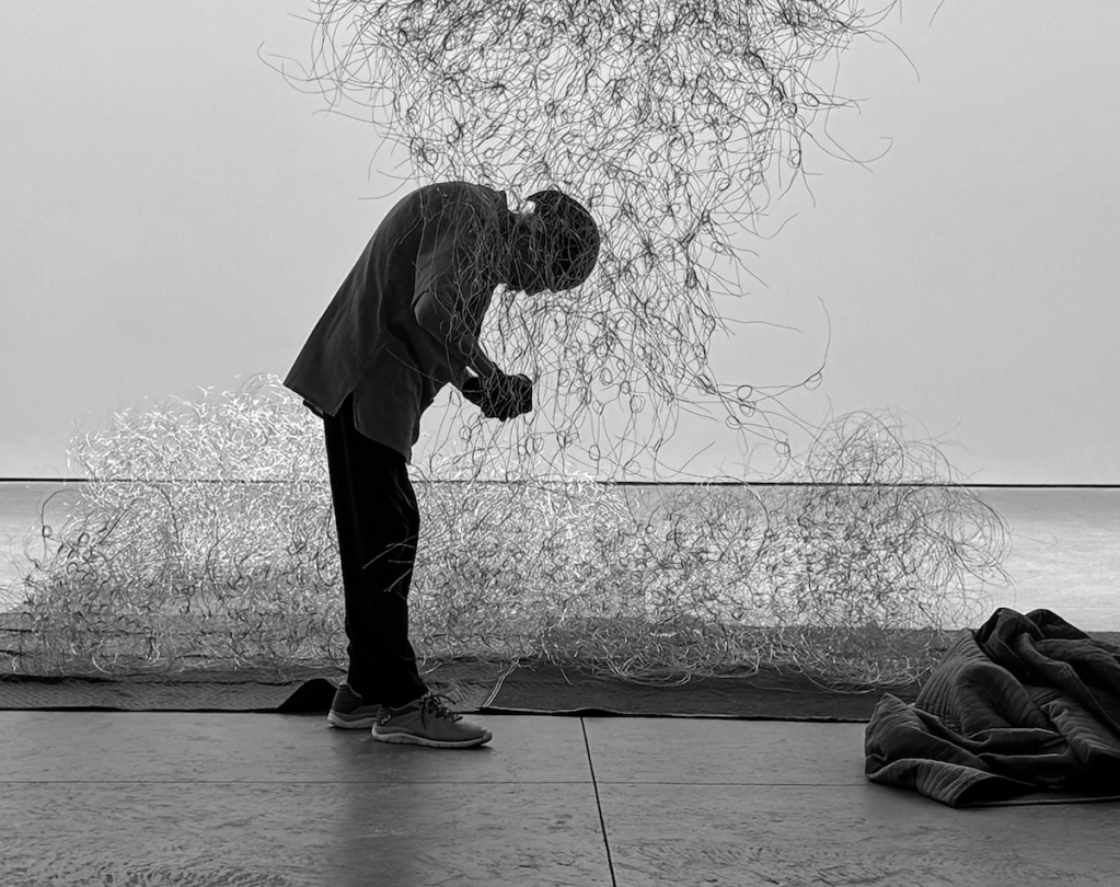 Elusive ‘Anti-Form’ Sculptor Dies at 81 Elusive 'Anti-Form' Sculptor Dies at 81