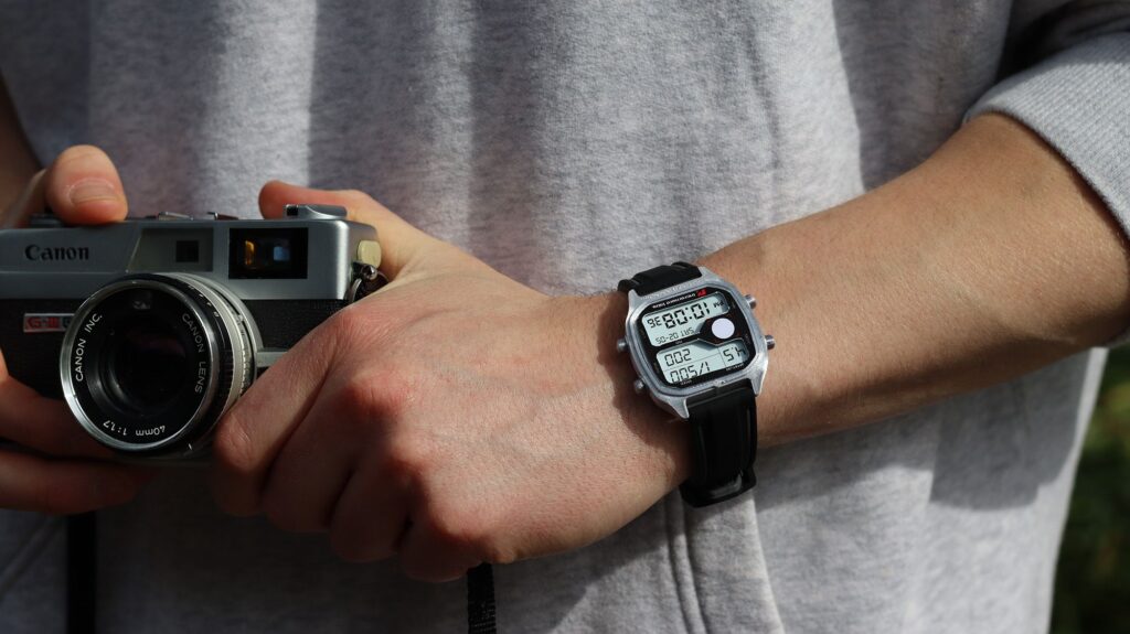 Is your vintage film camera still telling the truth? Light meter watch could be more useful now than in film’s heyday Is your vintage film camera still telling the truth? Light meter watch could be more useful now than in film’s heyday