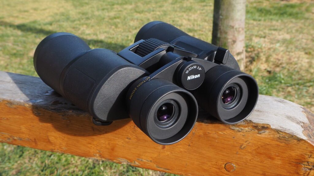 Nikon Action Zoom 10-22x50 review: binoculars with a built-in zoom to get closer to your subject