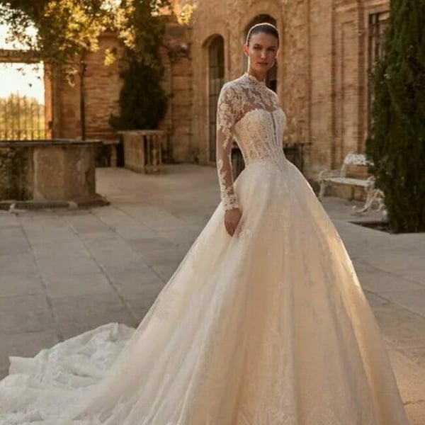 Pronovias selects Cap Capital as buyer over Desigual and Enduring Ventures Pronovias selects Cap Capital as buyer over Desigual and Enduring Ventures