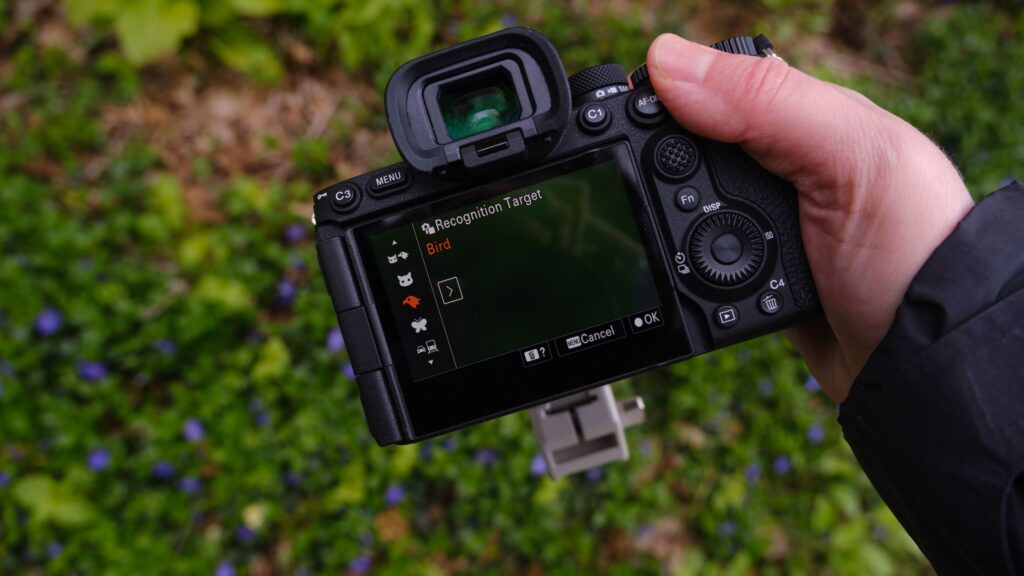 "There's nothing else like" Sony’s new lens! The Sony FE 100-400mm f/4.5 GM OSS boasts a constant aperture and faster focus
