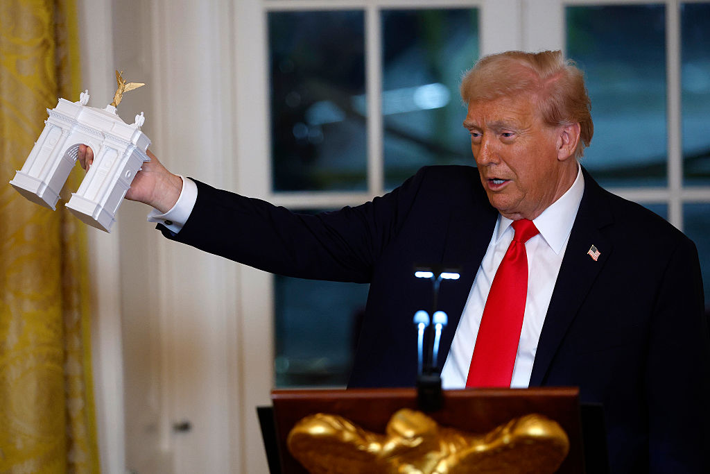 Trump Officials Cite Century-Old Report As Approval for DC Arch Trump Officials Cite Century-Old Report As Approval for DC Arch