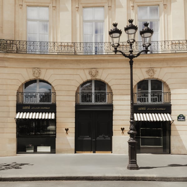 Ami opens its third Paris boutique in the heart of Place des Victoires Ami opens its third Paris boutique in the heart of Place des Victoires