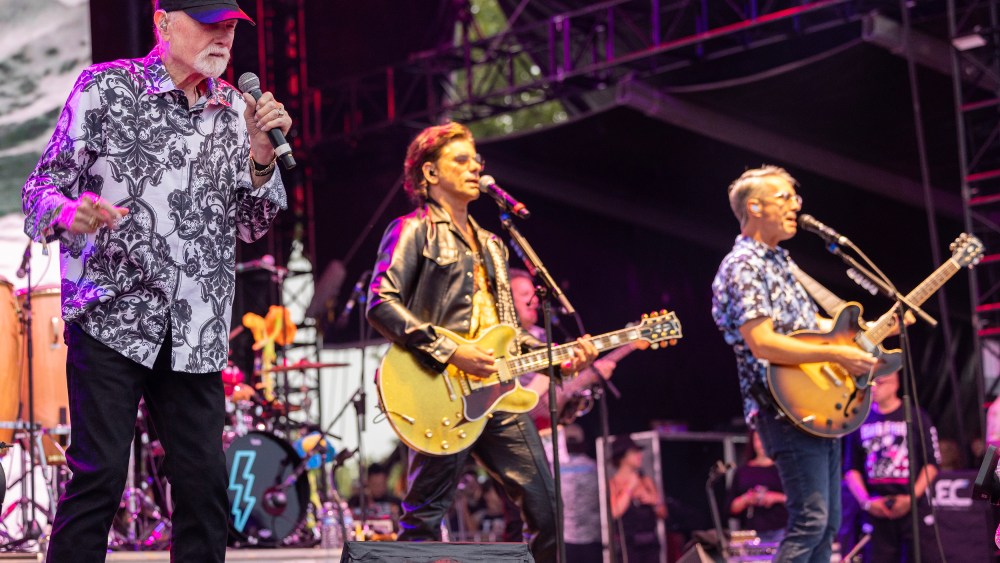 Beach Boys Call Off Remainder of Summer Concerts ‘to Recharge’ Beach Boys Call Off Remainder of Summer Concerts 'to Recharge'