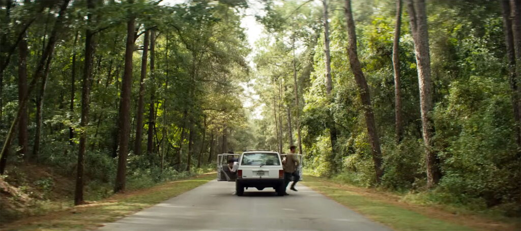Full Trailer for Gen-Z Thriller ‘It Ends’ Stuck Driving in an Endless Loop Full Trailer for Gen-Z Thriller 'It Ends' Stuck Driving in an Endless Loop
