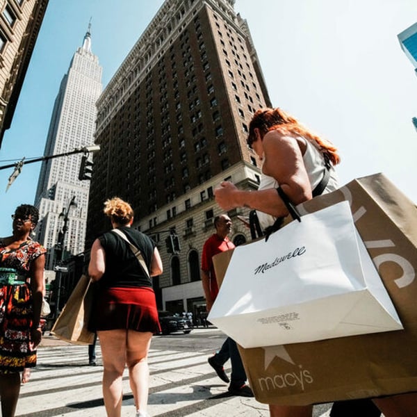 Lower gasoline prices restrain US retail sales, underlying momentum remains Lower gasoline prices restrain US retail sales, underlying momentum remains