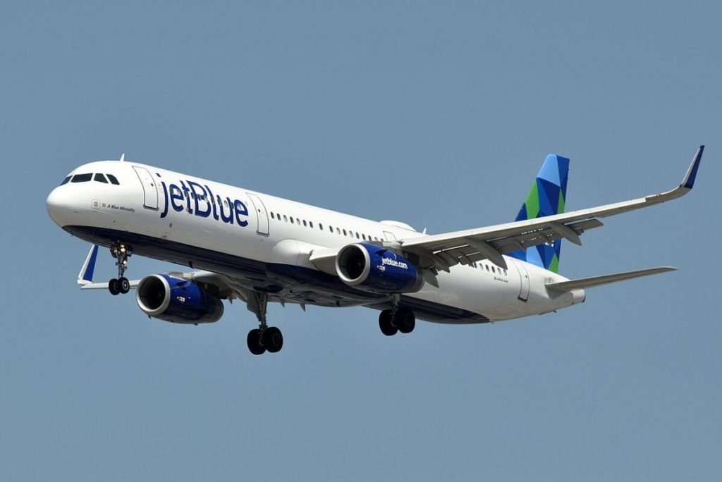 Carl Icahn’s 2 JetBlue Board Picks Resign Carl Icahn’s 2 JetBlue Board Picks Resign