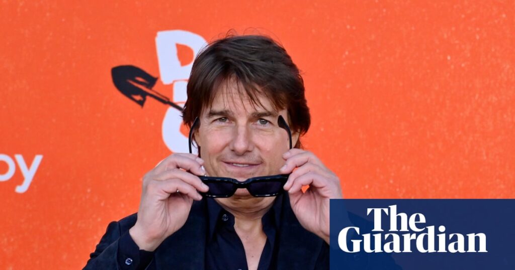 The cure for doomscrolling? Why Tom Cruise stopped a woman mid-scroll | Tom Cruise