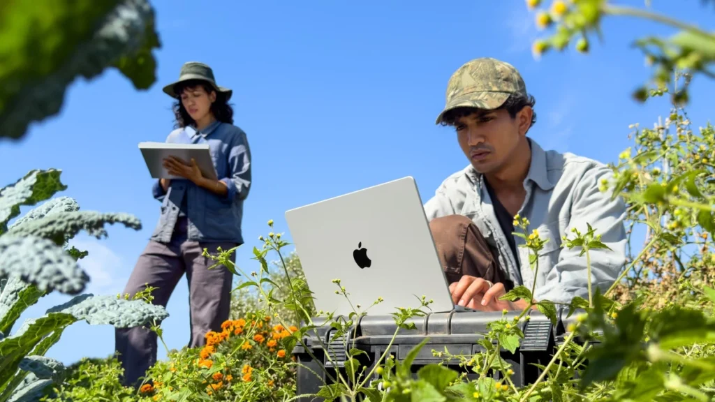 The 14-Inch MacBook Pro and iMac Get Apple's New M6 Chip