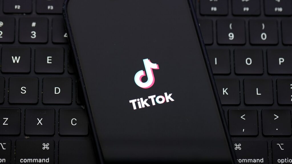 TikTok Launches Must Eat Food and Restaurant Platform